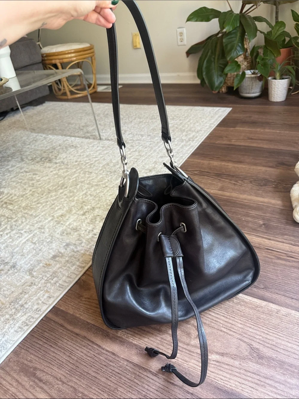 Frye Ilana Hobo Black Leather Drawstring Shoulder Bag Purse